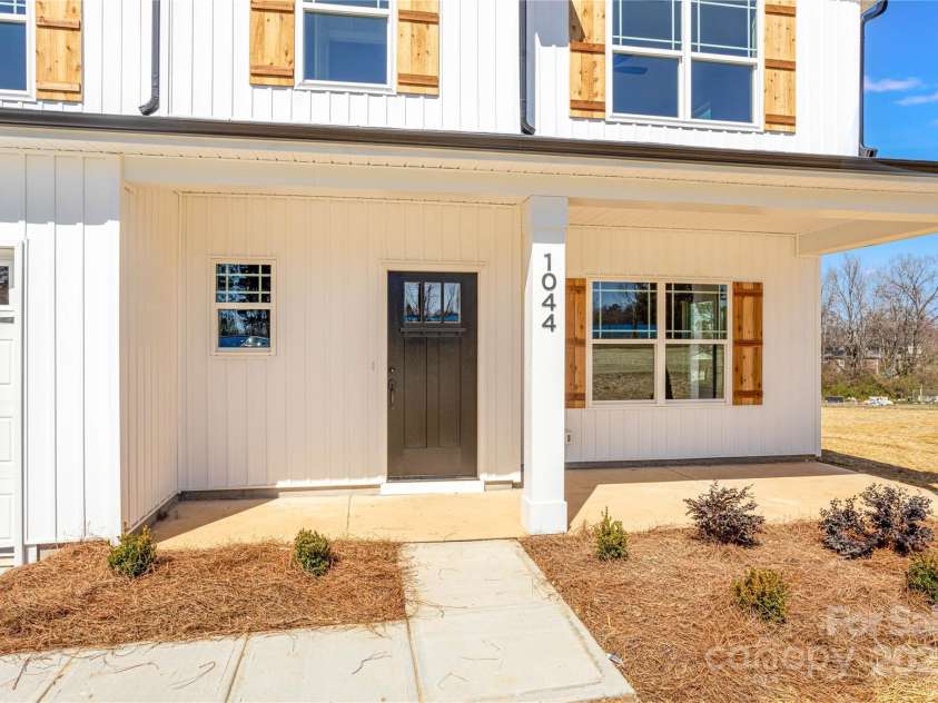 1044 Margrace Road, Kings Mountain, NC 28086.  MLS# CAR4233259, YatesRealty ID 5057. 