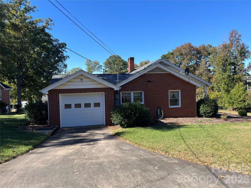 33 Lake Street, Badin, NC 28009.  MLS# CAR4343281, YatesRealty ID 5057. GRARAGE 