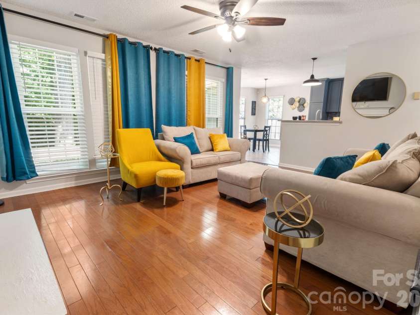 13910 Hatton Cross Drive, Charlotte, NC 28278.  MLS# CAR4423966, YatesRealty ID 50570. 