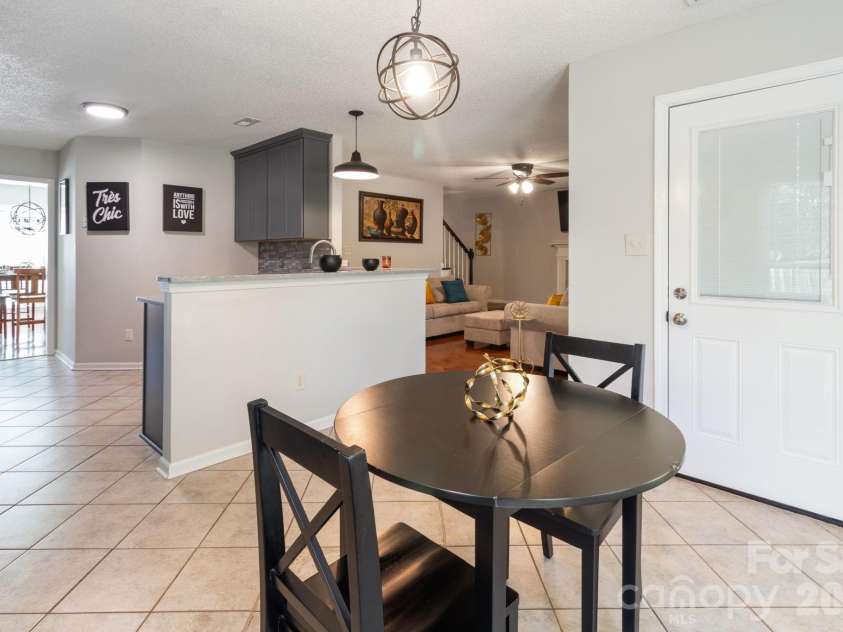 13910 Hatton Cross Drive, Charlotte, NC 28278.  MLS# CAR4423966, YatesRealty ID 50570. 