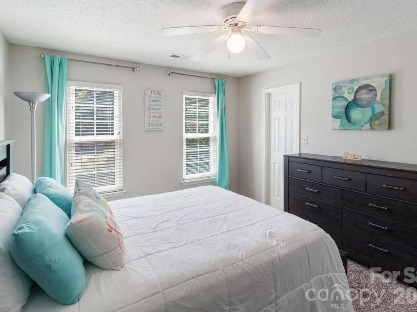 13910 Hatton Cross Drive, Charlotte, NC 28278.  MLS# CAR4423966, YatesRealty ID 50570. 