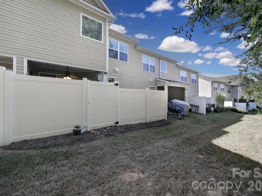 7021 Woodsbay Lane, Rock Hill, SC 29732.  MLS# CAR4423868, YatesRealty ID 50578. 