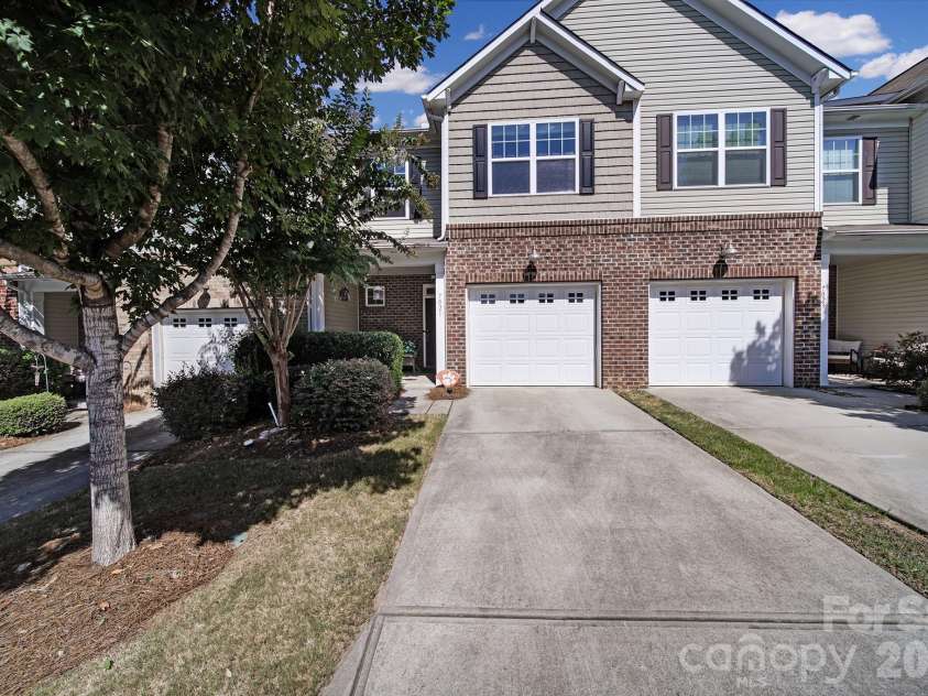 7021 Woodsbay Lane, Rock Hill, SC 29732.  MLS# CAR4423868, YatesRealty ID 50578. 