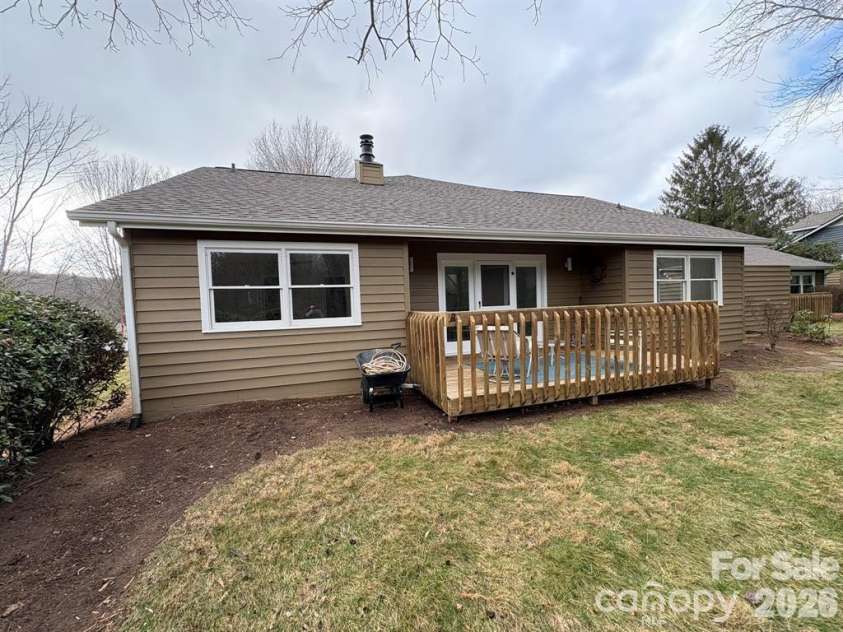 13 Laurel Place Drive, Asheville, NC 28803.  MLS# CAR4423862, YatesRealty ID 50579. 