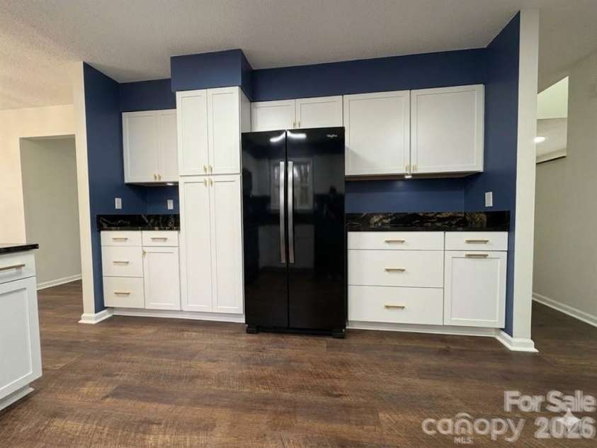 13 Laurel Place Drive, Asheville, NC 28803.  MLS# CAR4423862, YatesRealty ID 50579. 
