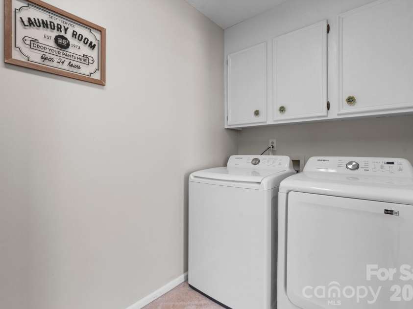1330 5th Street, Hickory, NC 28601.  MLS# CAR4268125, YatesRealty ID 5058. 