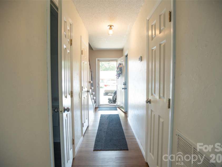 1330 5th Street, Hickory, NC 28601.  MLS# CAR4391303, YatesRealty ID 5058. 