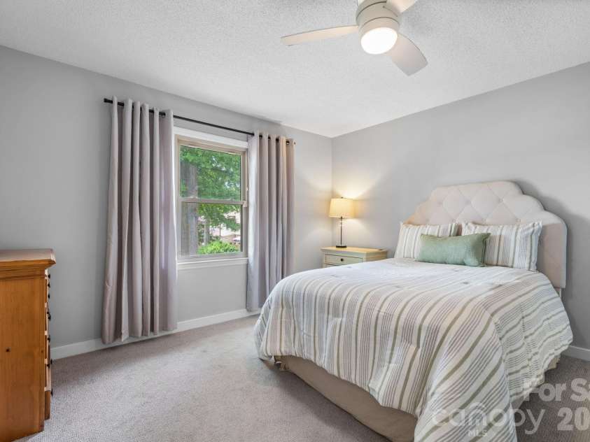 1330 5th Street, Hickory, NC 28601.  MLS# CAR4392306, YatesRealty ID 5058. 