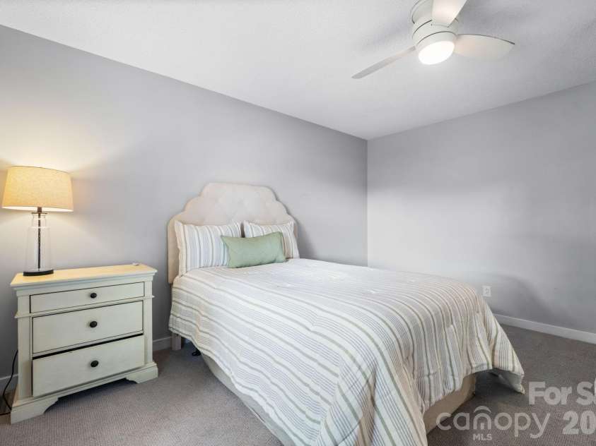 1330 5th Street, Hickory, NC 28601.  MLS# CAR4392306, YatesRealty ID 5058. 