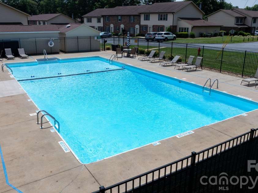 1330 5th Street, Hickory, NC 28601.  MLS# CAR4392306, YatesRealty ID 5058. 