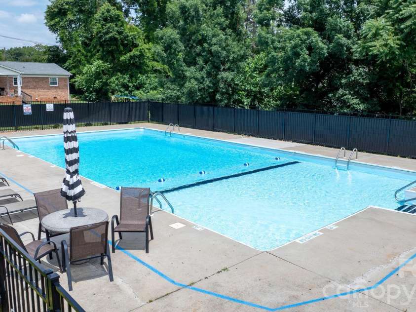 1330 5th Street, Hickory, NC 28601.  MLS# CAR4392306, YatesRealty ID 5058. 