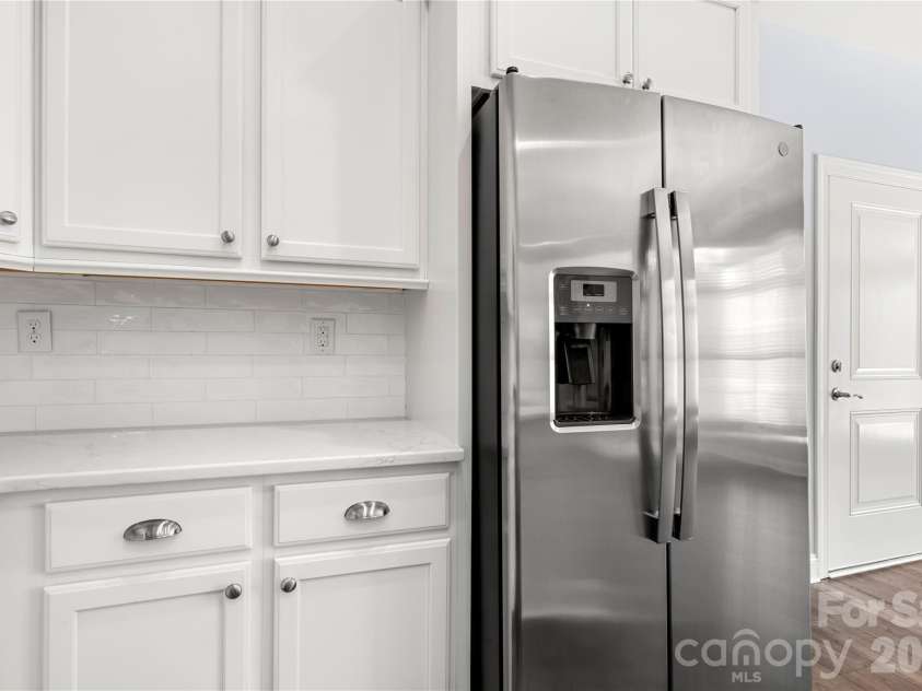 661 Poplar View Drive, Concord, NC 28027.  MLS# CAR4417059, YatesRealty ID 50580. 