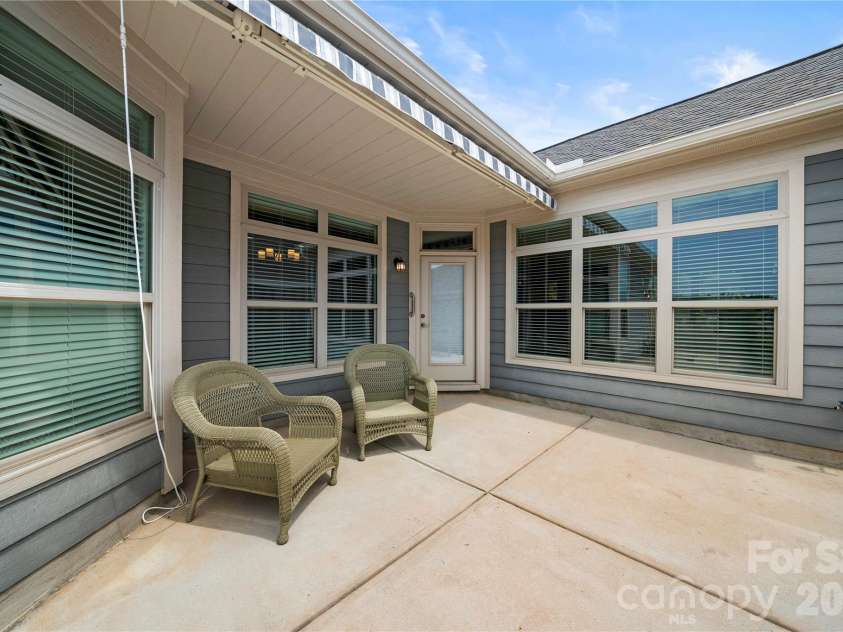 661 Poplar View Drive, Concord, NC 28027.  MLS# CAR4417059, YatesRealty ID 50580. 