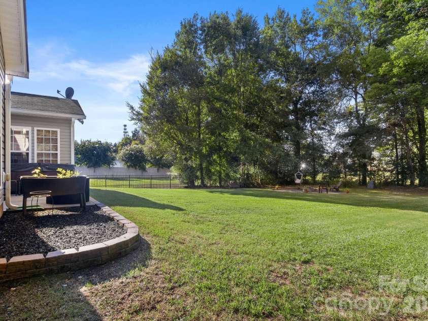 1323 Bethelfields Trce Terrace, York, SC 29745.  MLS# CAR4424117, YatesRealty ID 50582. 