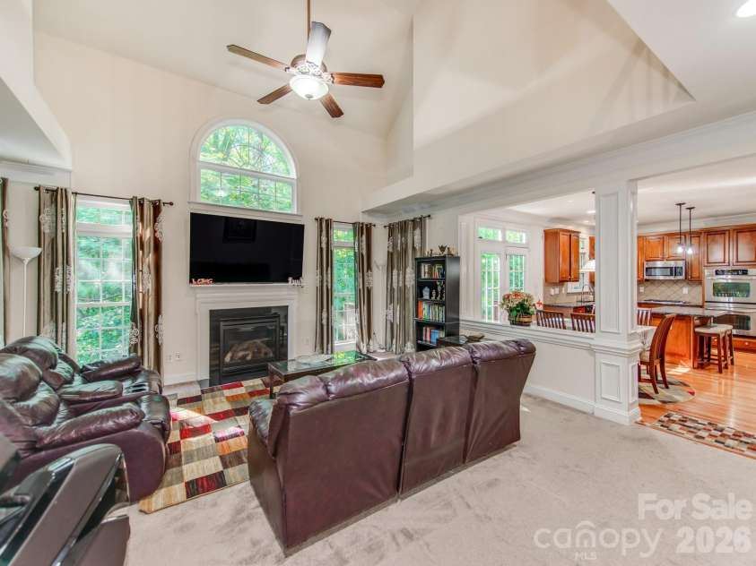 10145 Stewarton Lane, Charlotte, NC 28269.  MLS# CAR4424033, YatesRealty ID 50586. 