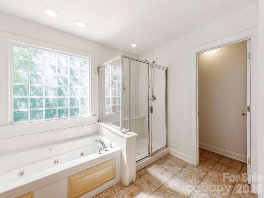 10145 Stewarton Lane, Charlotte, NC 28269.  MLS# CAR4424033, YatesRealty ID 50586. 