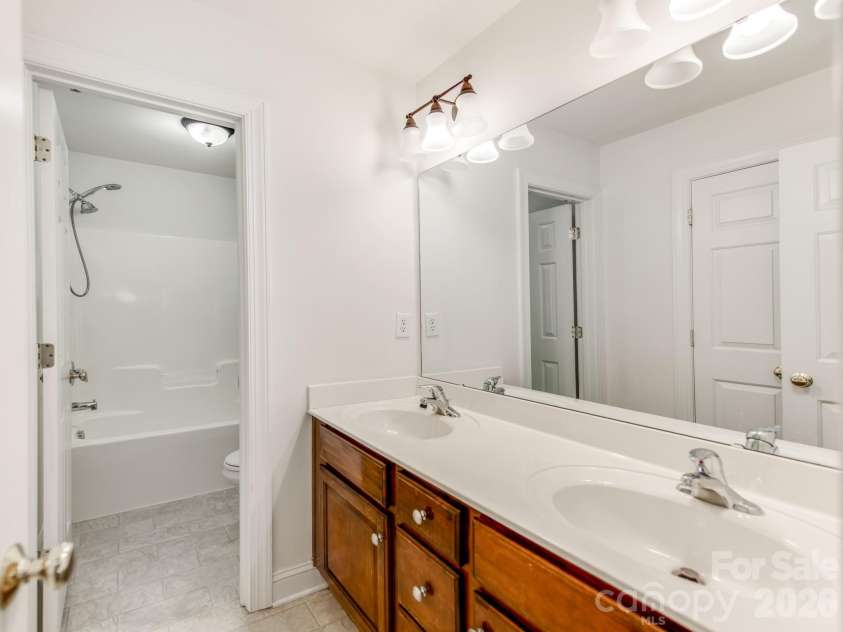 10145 Stewarton Lane, Charlotte, NC 28269.  MLS# CAR4424033, YatesRealty ID 50586. 