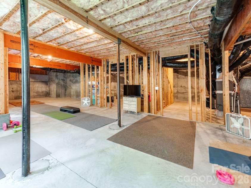 10145 Stewarton Lane, Charlotte, NC 28269.  MLS# CAR4424033, YatesRealty ID 50586. 