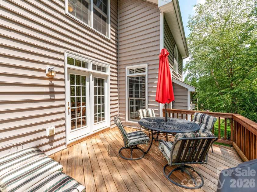 10145 Stewarton Lane, Charlotte, NC 28269.  MLS# CAR4424033, YatesRealty ID 50586. 