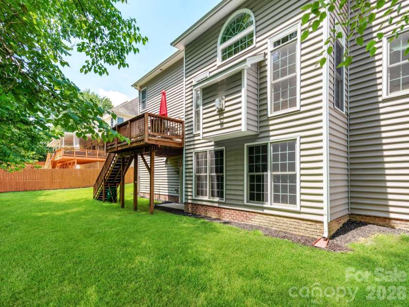 10145 Stewarton Lane, Charlotte, NC 28269.  MLS# CAR4424033, YatesRealty ID 50586. 