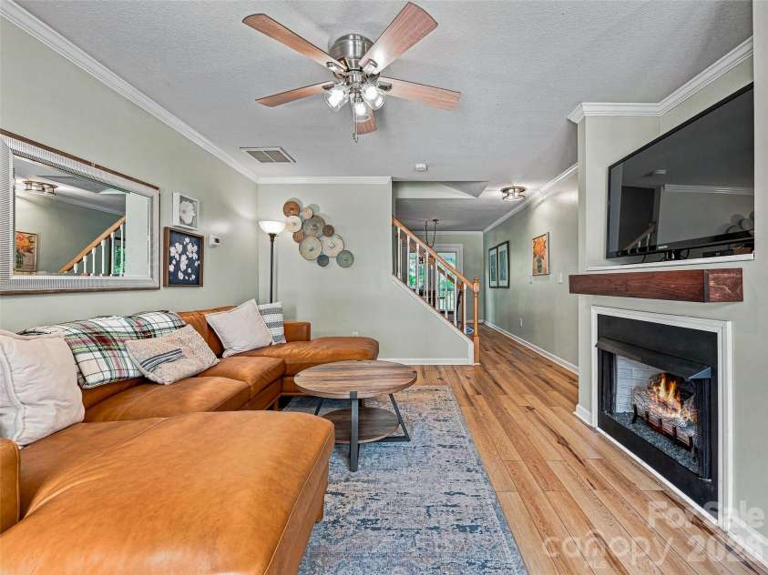 143 Alpine Ridge Drive, Asheville, NC 28803.  MLS# CAR4423768, YatesRealty ID 50588. 