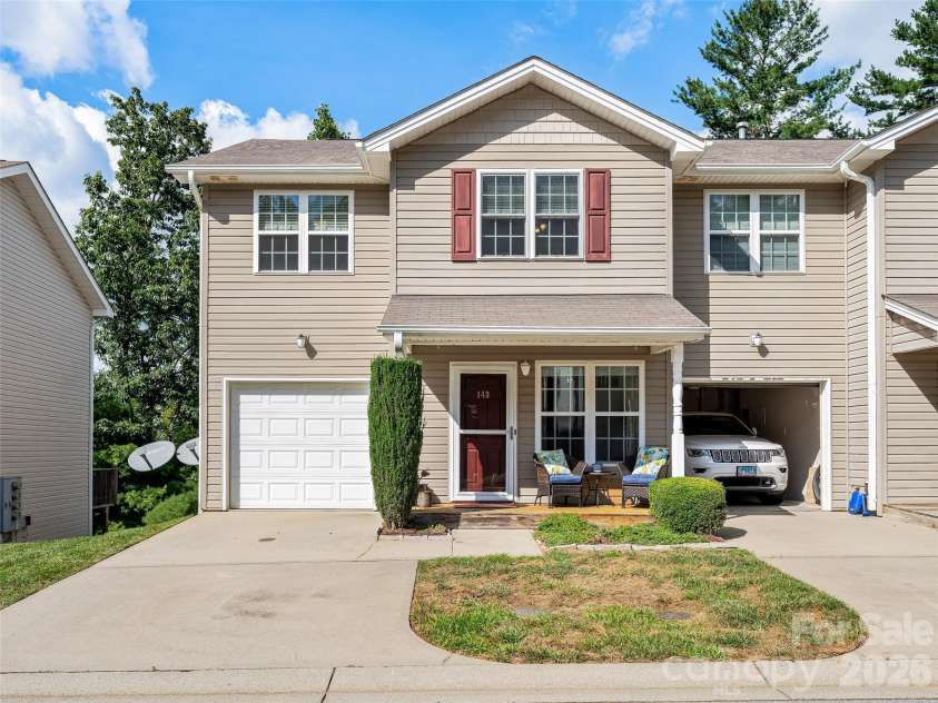 143 Alpine Ridge Drive, Asheville, NC 28803.  MLS# CAR4423768, YatesRealty ID 50588. 