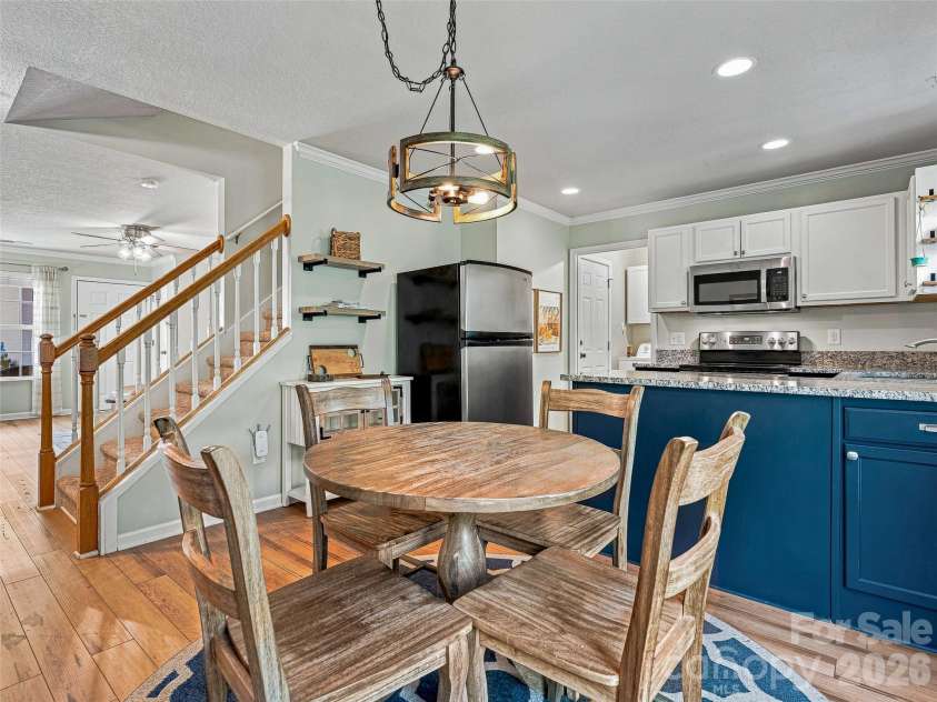 143 Alpine Ridge Drive, Asheville, NC 28803.  MLS# CAR4423768, YatesRealty ID 50588. 