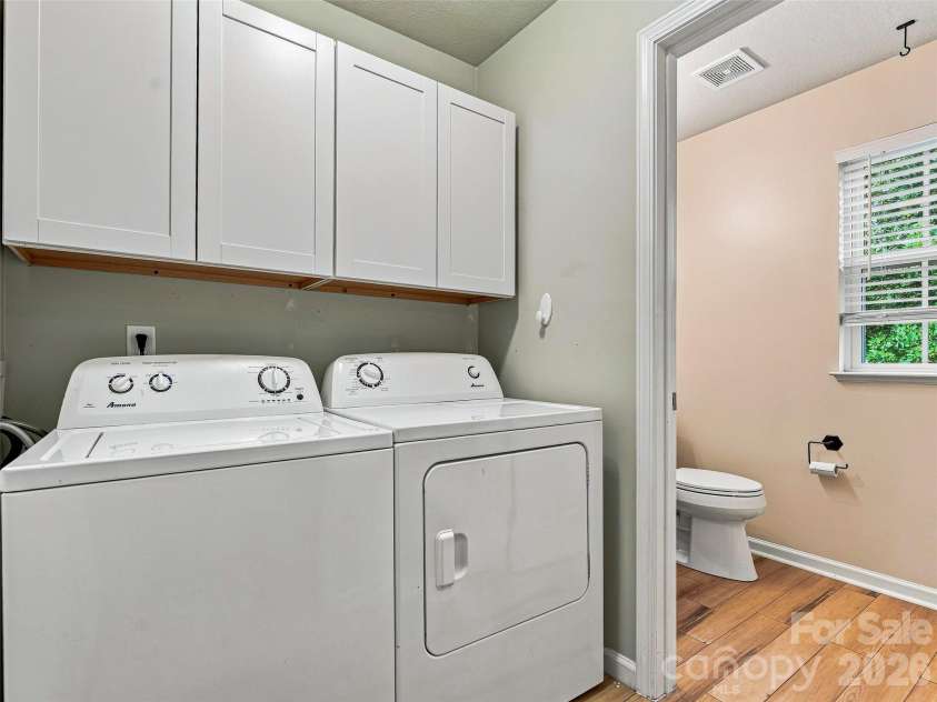 143 Alpine Ridge Drive, Asheville, NC 28803.  MLS# CAR4423768, YatesRealty ID 50588. 
