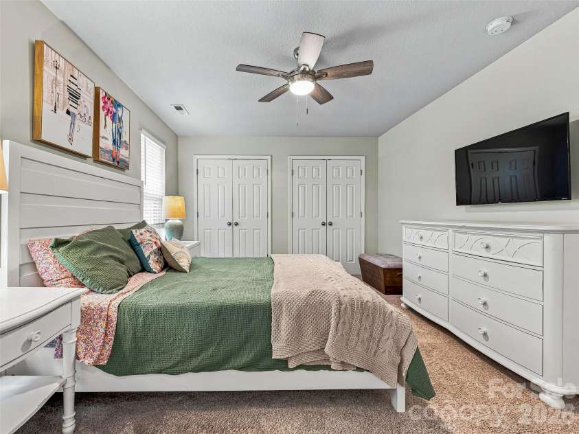 143 Alpine Ridge Drive, Asheville, NC 28803.  MLS# CAR4423768, YatesRealty ID 50588. 