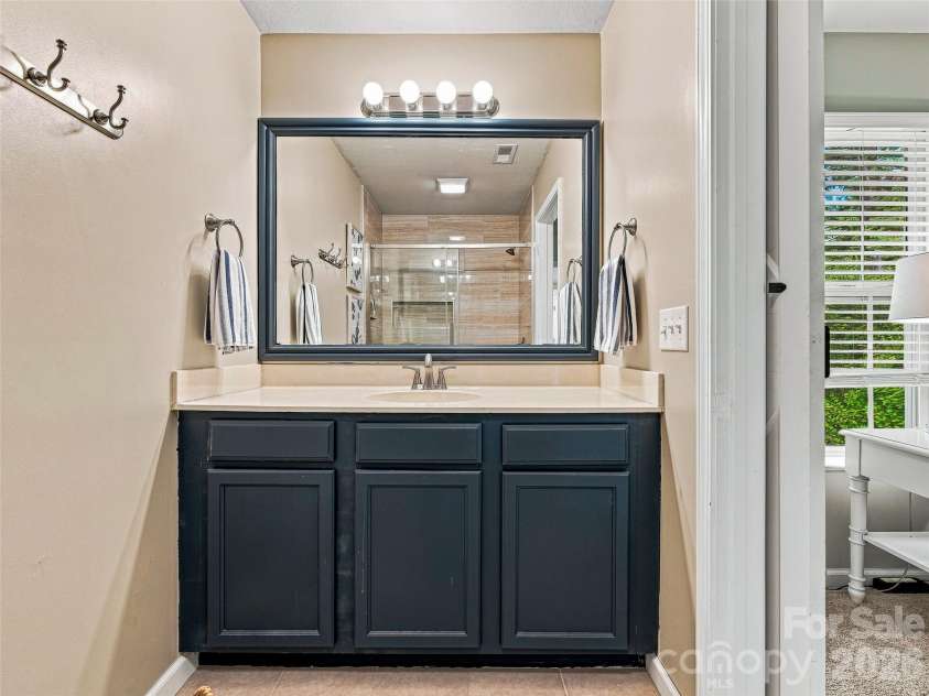 143 Alpine Ridge Drive, Asheville, NC 28803.  MLS# CAR4423768, YatesRealty ID 50588. 