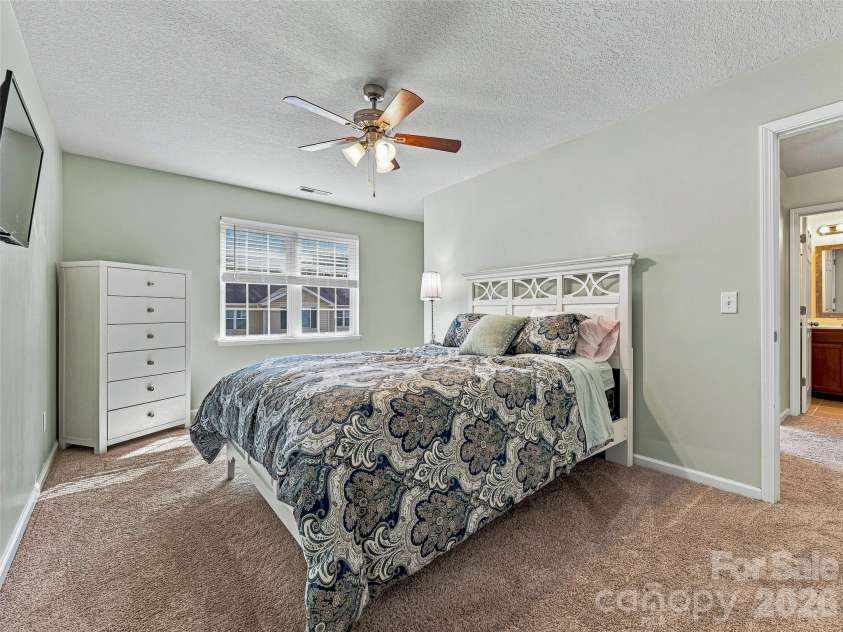 143 Alpine Ridge Drive, Asheville, NC 28803.  MLS# CAR4423768, YatesRealty ID 50588. 