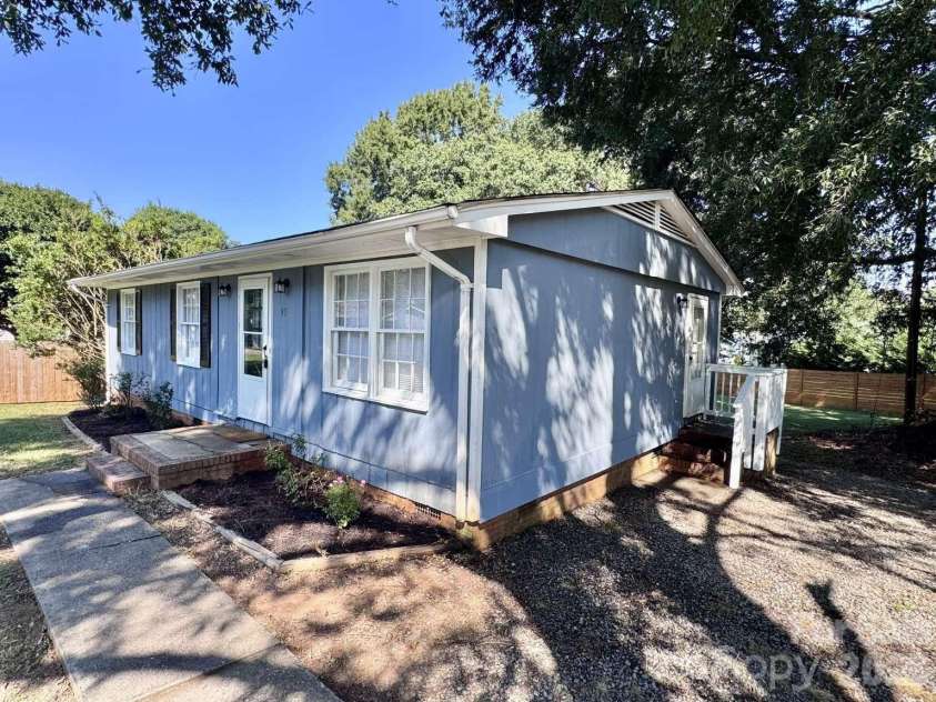 99 Mcginnis Place, Mount Holly, NC 28120.  MLS# CAR4424141, YatesRealty ID 50589. 