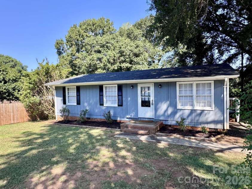 99 Mcginnis Place, Mount Holly, NC 28120.  MLS# CAR4424141, YatesRealty ID 50589. 