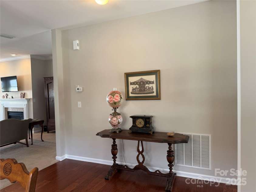 905 Roxburgh Avenue, Rock Hill, SC 29732.  MLS# CAR4237450, YatesRealty ID 5059. Nice area in entry opposite the dining room.Great area to drop the car keys.