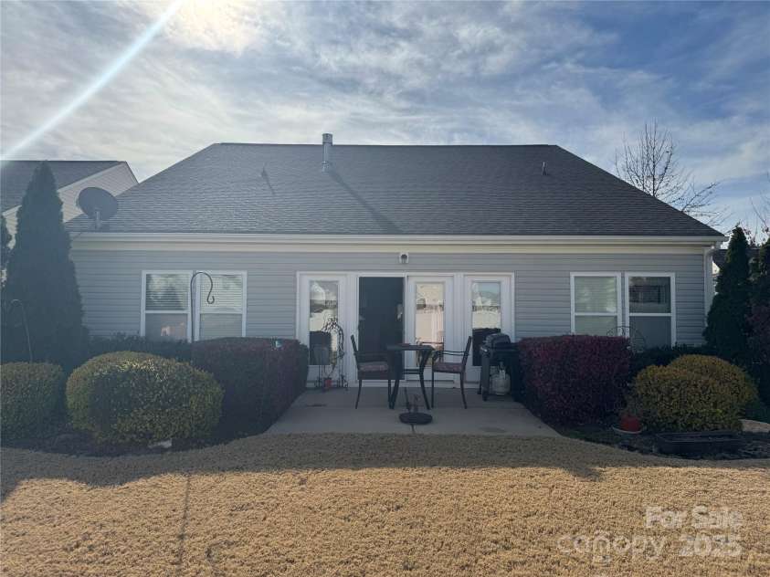 905 Roxburgh Avenue, Rock Hill, SC 29732.  MLS# CAR4237450, YatesRealty ID 5059. Peaceful patio with mature landscaping.