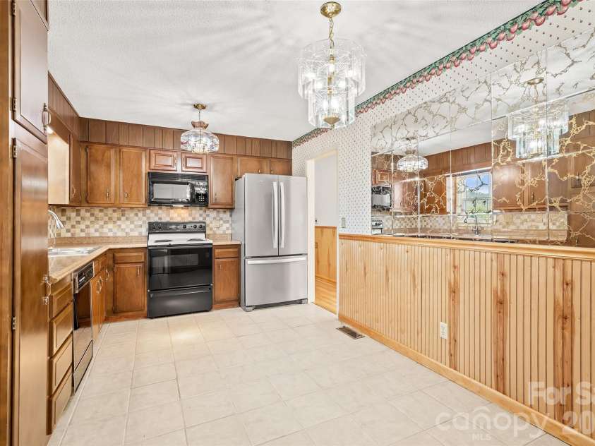 54 Terrace Drive, Weaverville, NC 28787.  MLS# CAR4418187, YatesRealty ID 50590. 