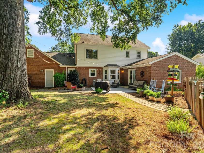 2010 Glendalough Lane, Matthews, NC 28105.  MLS# CAR4422535, YatesRealty ID 50595. Back Yard