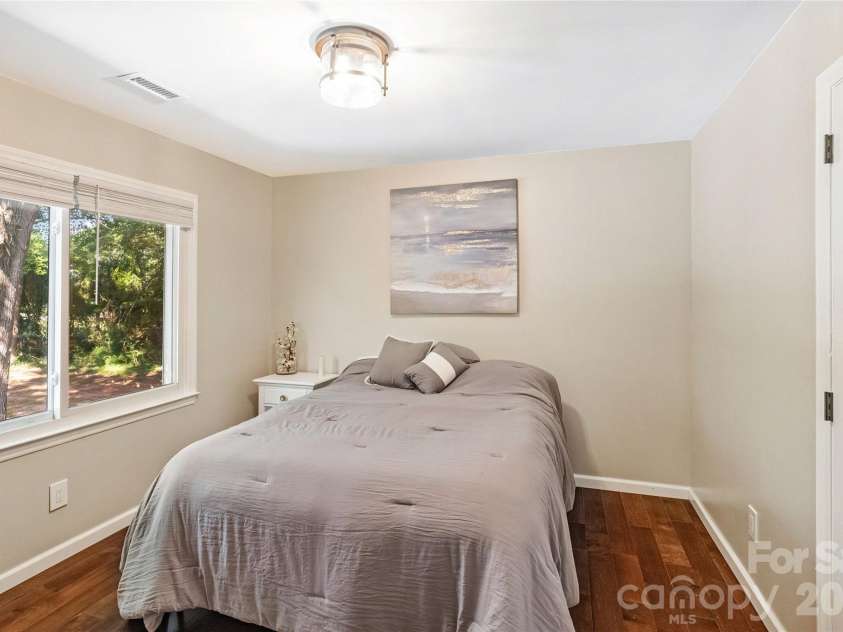 2010 Glendalough Lane, Matthews, NC 28105.  MLS# CAR4422535, YatesRealty ID 50595. Secondary Bedroom #2
