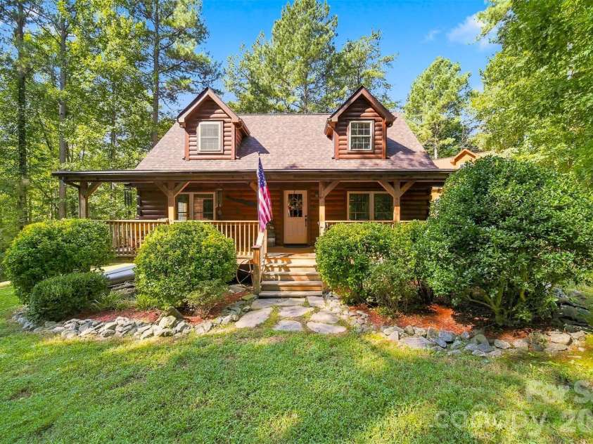 963 Double Eagle Drive, Nebo, NC 28761.  MLS# CAR4424157, YatesRealty ID 50596. 