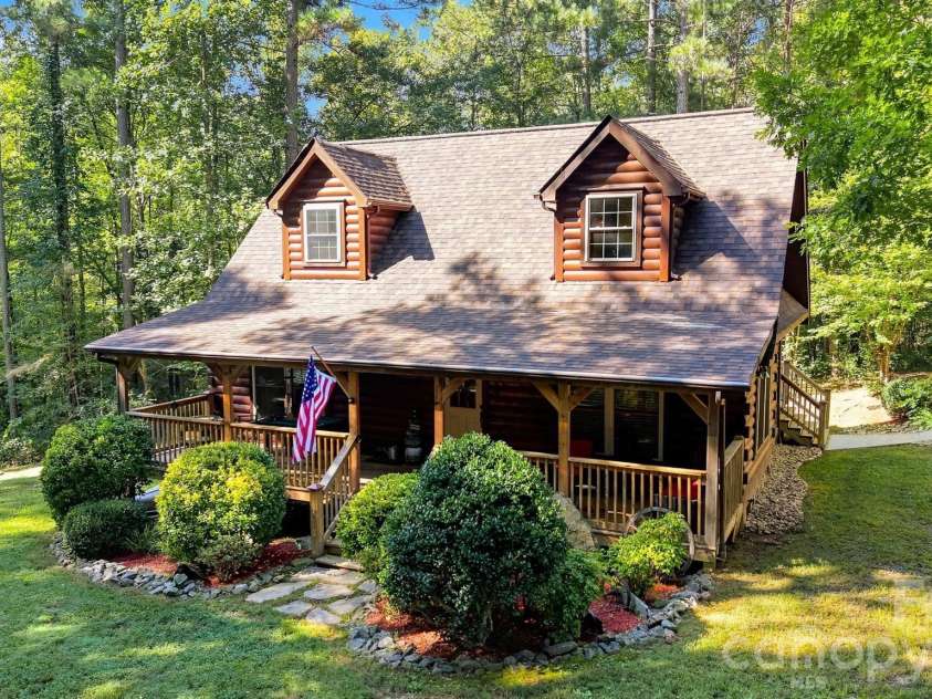 963 Double Eagle Drive, Nebo, NC 28761.  MLS# CAR4424157, YatesRealty ID 50596. 