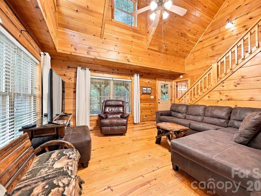 963 Double Eagle Drive, Nebo, NC 28761.  MLS# CAR4424157, YatesRealty ID 50596. 