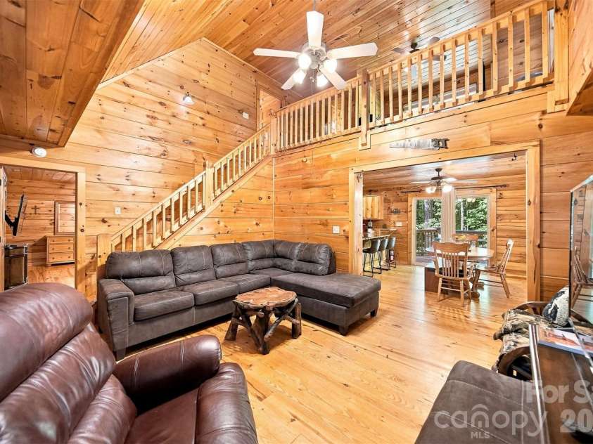 963 Double Eagle Drive, Nebo, NC 28761.  MLS# CAR4424157, YatesRealty ID 50596. 