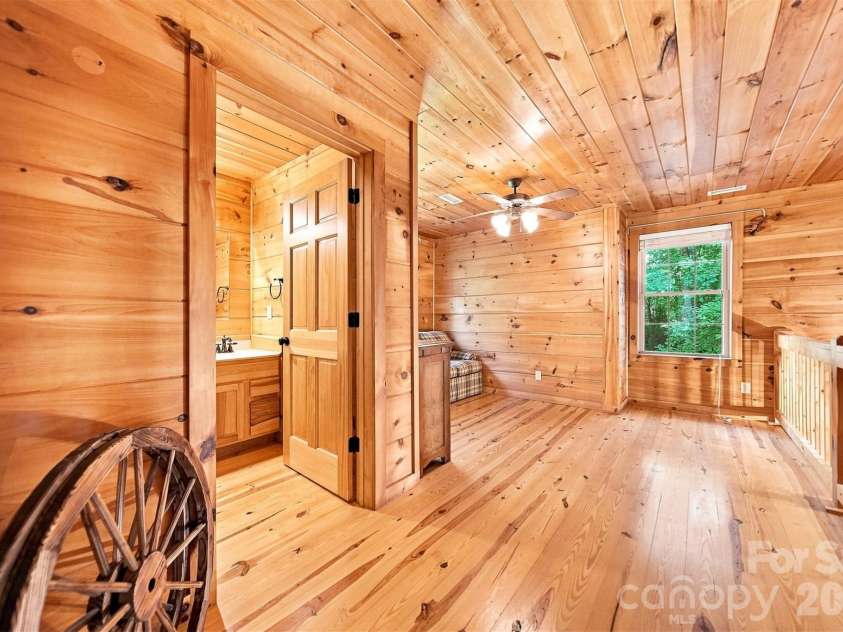 963 Double Eagle Drive, Nebo, NC 28761.  MLS# CAR4424157, YatesRealty ID 50596. 