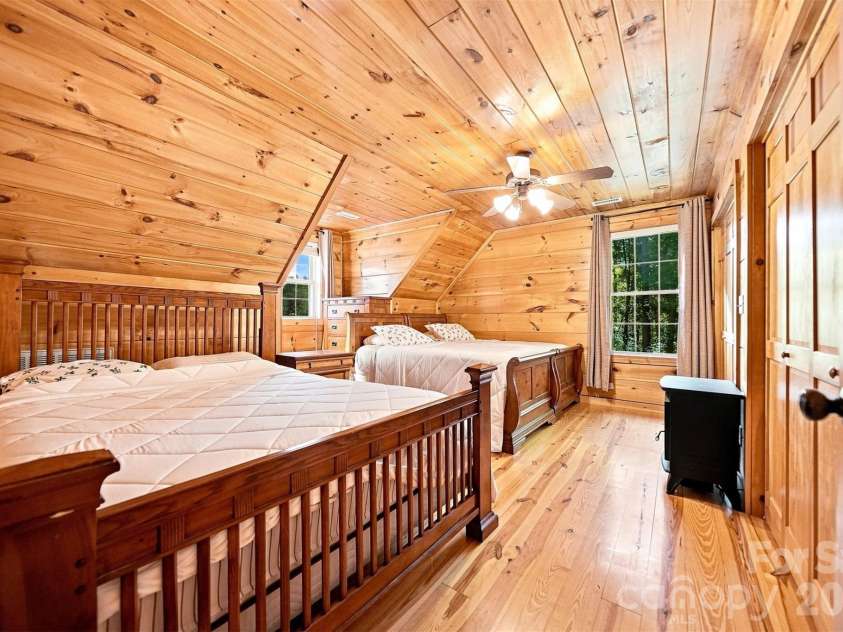 963 Double Eagle Drive, Nebo, NC 28761.  MLS# CAR4424157, YatesRealty ID 50596. 