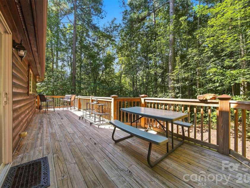 963 Double Eagle Drive, Nebo, NC 28761.  MLS# CAR4424157, YatesRealty ID 50596. 