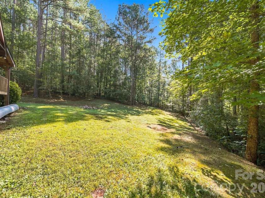 963 Double Eagle Drive, Nebo, NC 28761.  MLS# CAR4424157, YatesRealty ID 50596. 