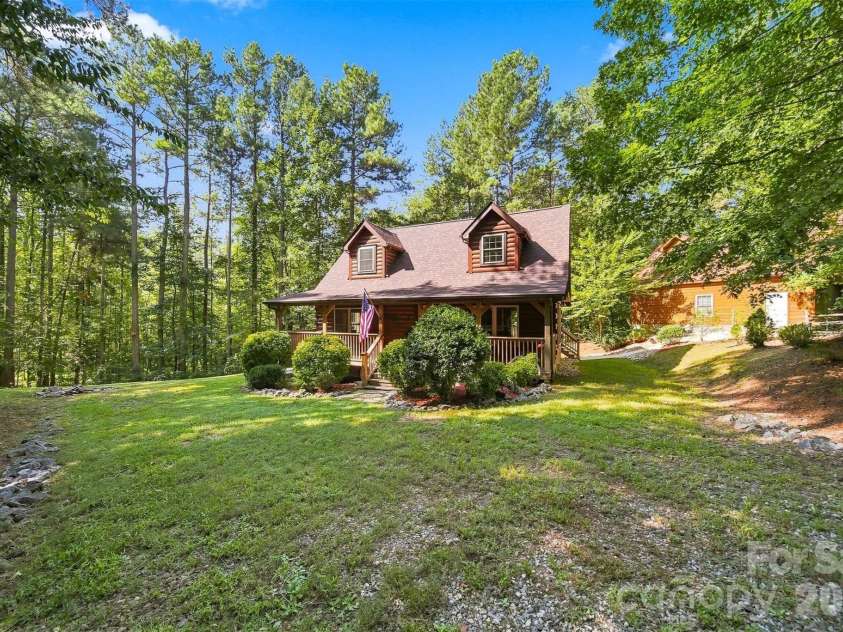963 Double Eagle Drive, Nebo, NC 28761.  MLS# CAR4424157, YatesRealty ID 50596. 