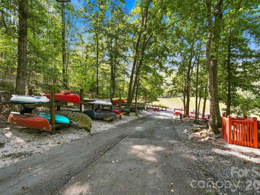 963 Double Eagle Drive, Nebo, NC 28761.  MLS# CAR4424157, YatesRealty ID 50596. 