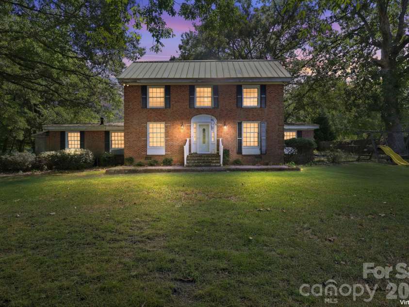 4225 Sherrills Ford Road, Salisbury, NC 28147.  MLS# CAR4420596, YatesRealty ID 50599. 