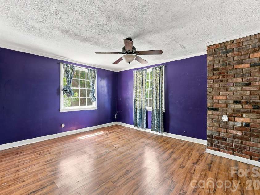 4225 Sherrills Ford Road, Salisbury, NC 28147.  MLS# CAR4420596, YatesRealty ID 50599. Main Upstairs Bedroom 2